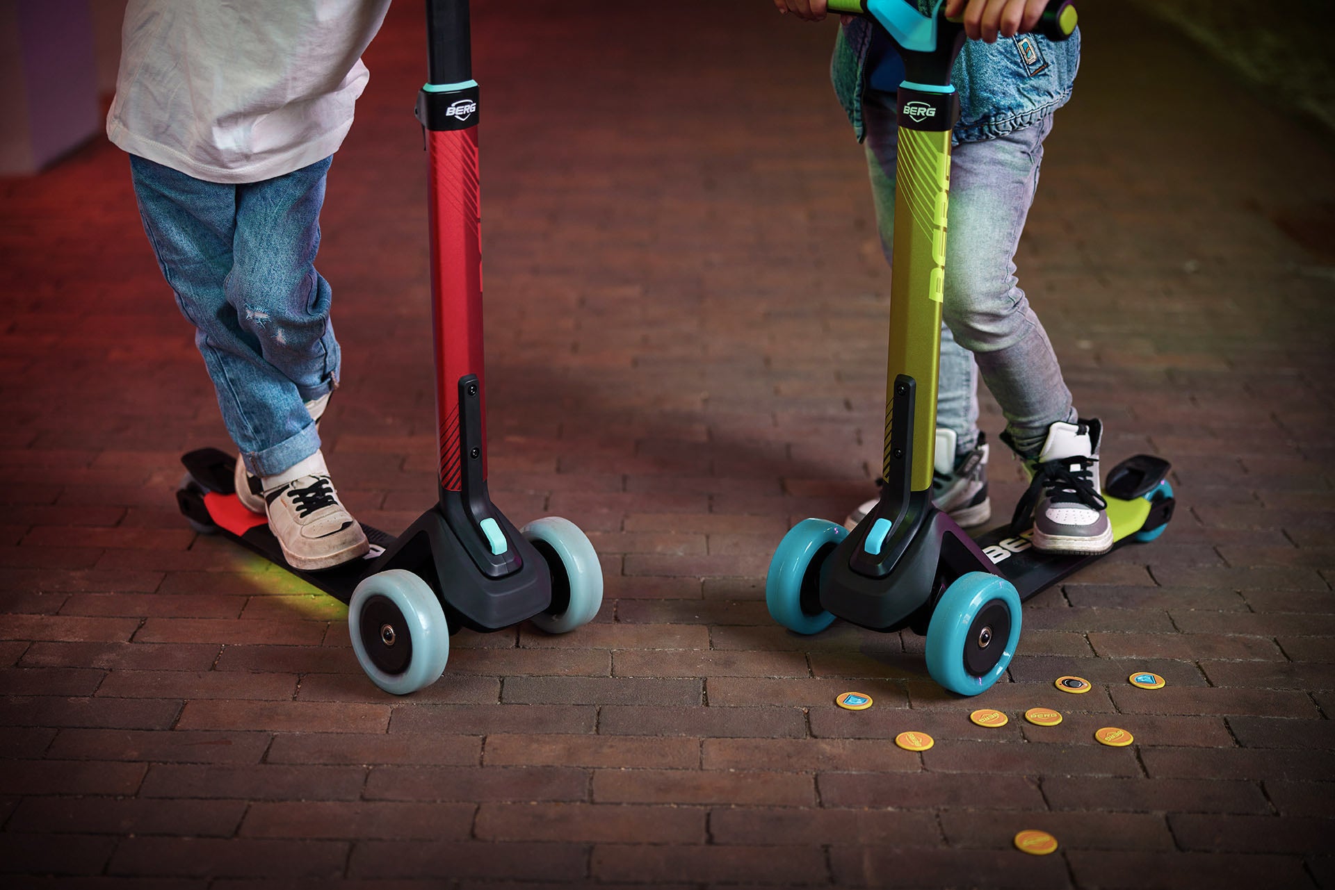 BERG NEXO Kinderroller Lights Magnet-deck