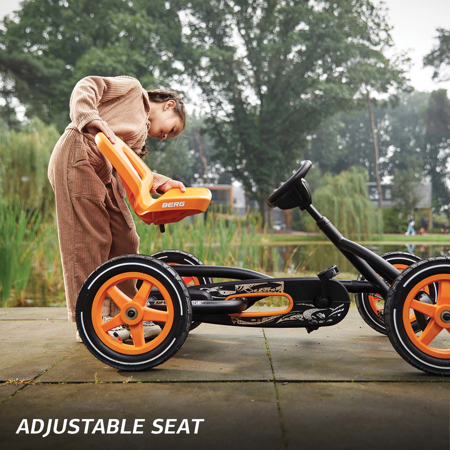 https://www.watzinger-kids-fun.at/cdn/shop/files/8715839053692_7_BERGBuddyPRO_UBR4_Adjustableseat.jpg?v=1695498090&width=1500