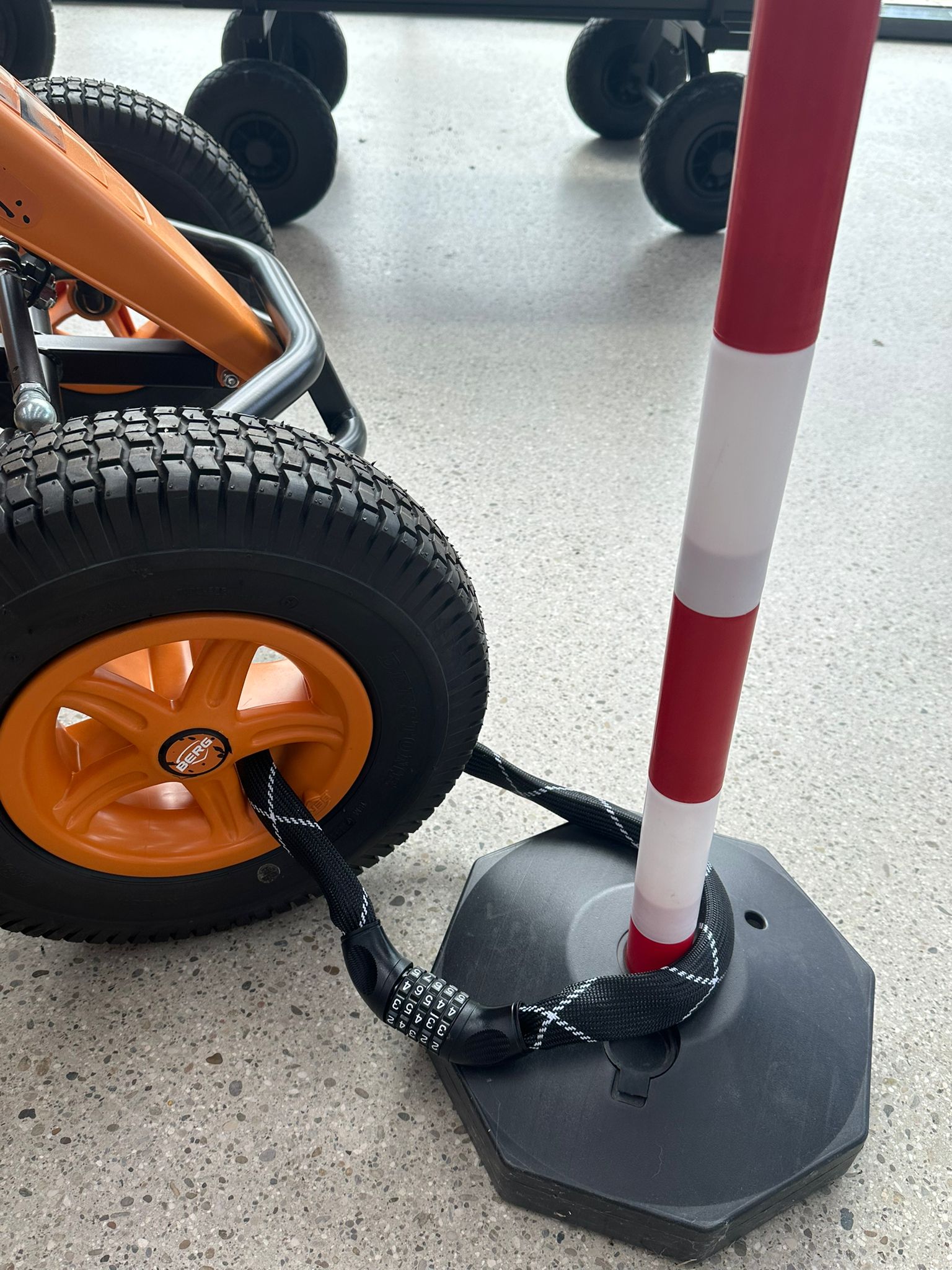 Absperrschloss mit Zahlenkombination für Gokarts